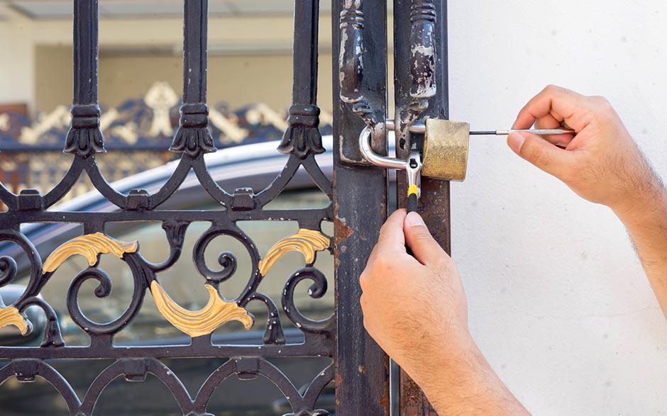 techniciens qualifiés serrurier ouverture de porte Romainville