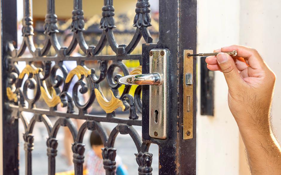 techniciens qualifiés serrurier ouverture de porte Romainville